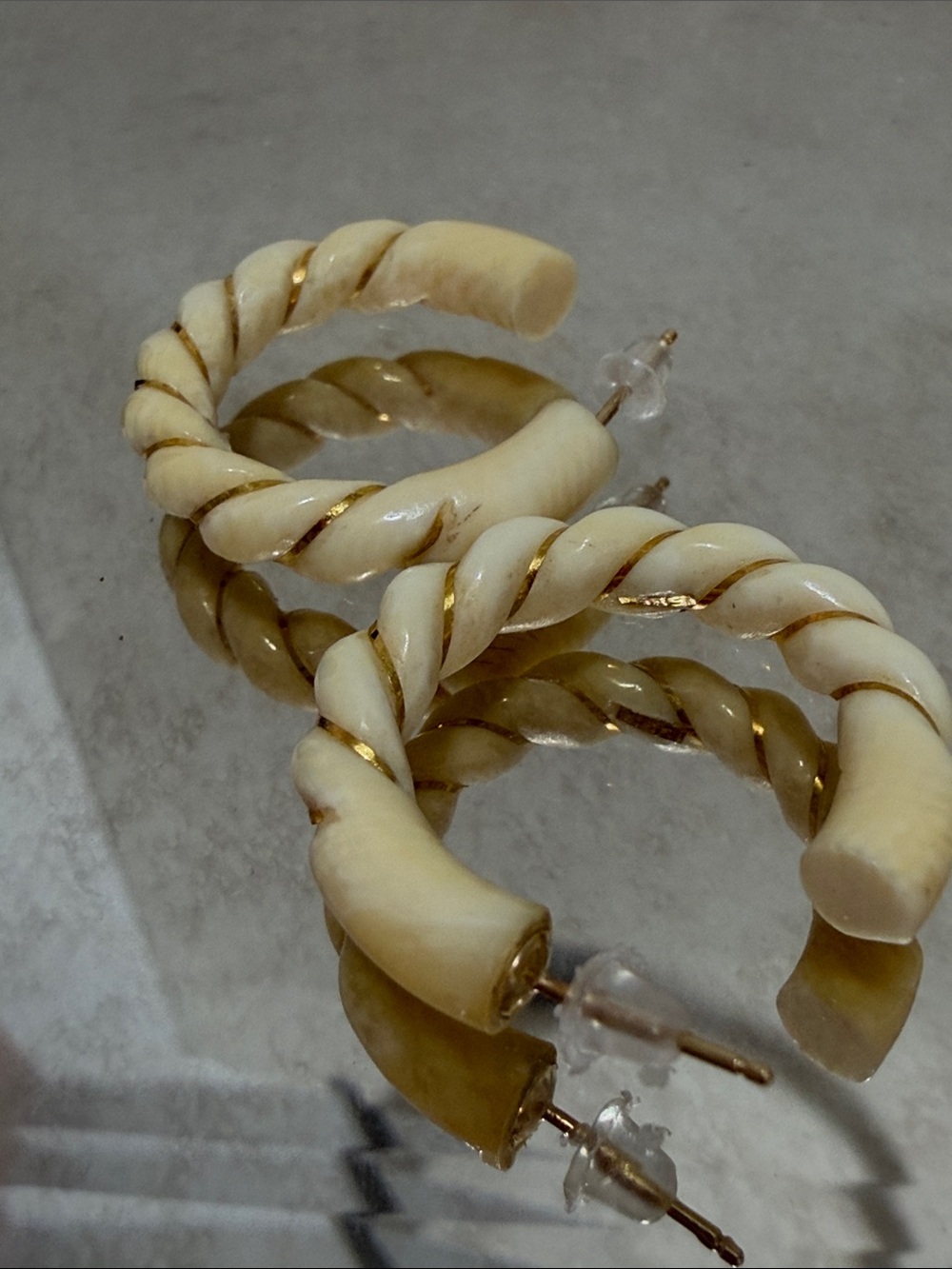585 gold bone earrings - Picture 4 of 4